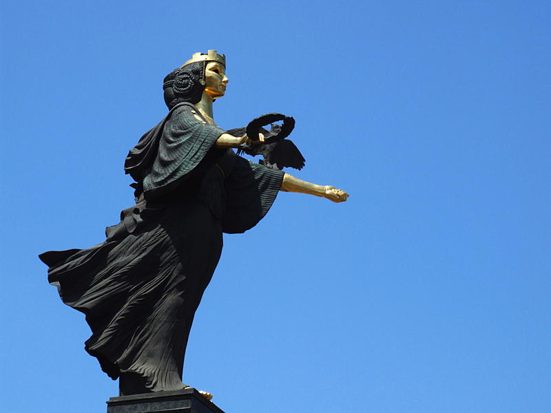 Staty av helgonet Sofia i Bulgarien